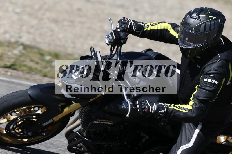 /07 09.04.2026 Cornu Master School ADR/Gruppe blau/8